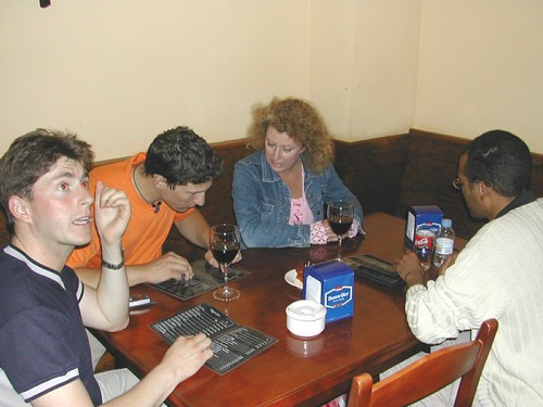 Stefan, Thomas, Carmen y Aldwin en un restaurante en Mlaga